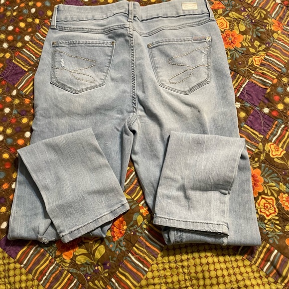 Jeans - Picture 2 of 3